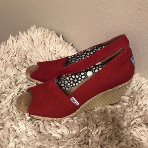 Red Toms Wedges